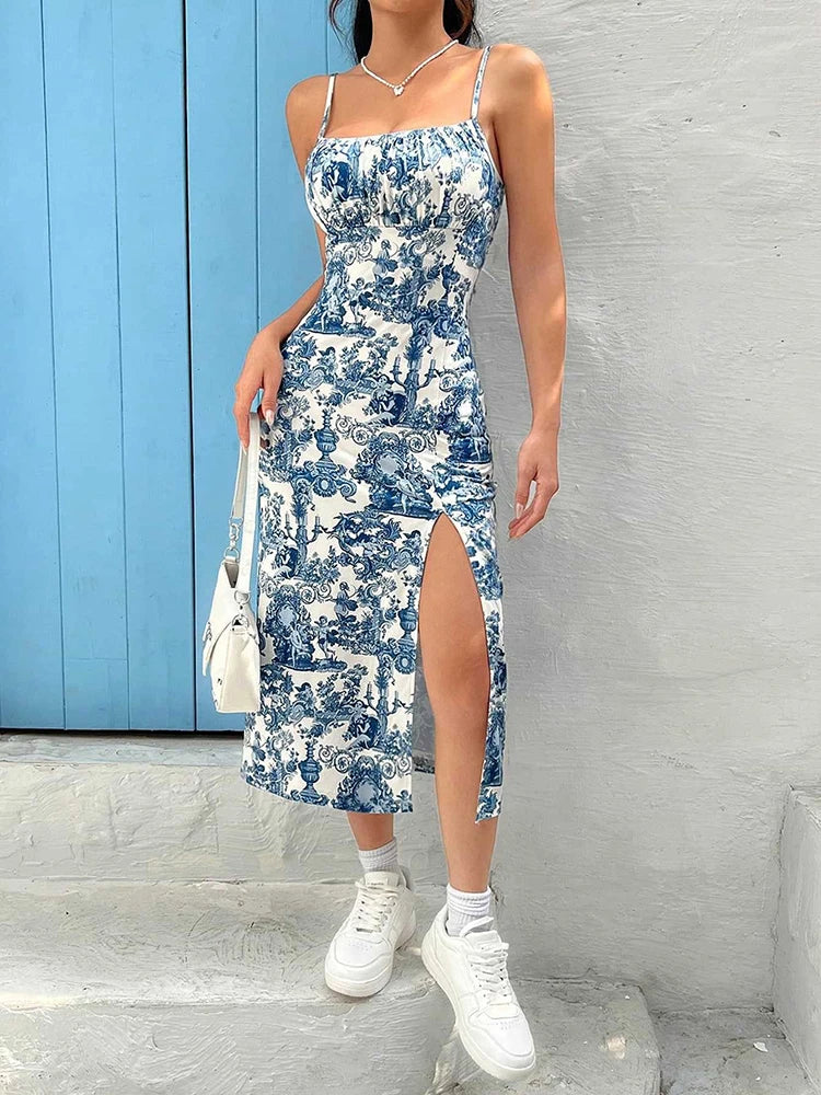 Blaues Blumen-Kleid mit dünnen Trägern