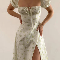 Blumenkleid mit Puffärmeln
